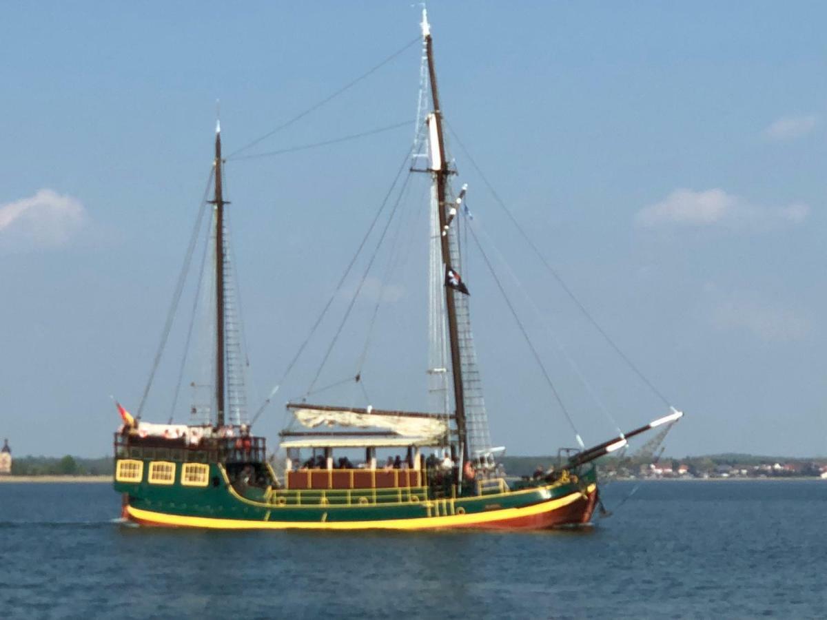 Hausboot Harmonie Ξενοδοχείο Bitterfeld-Wolfen Εξωτερικό φωτογραφία